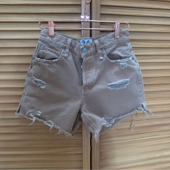 We The Free Tan Distressed High Rise Shorts size 24 - Picture 3 of 4